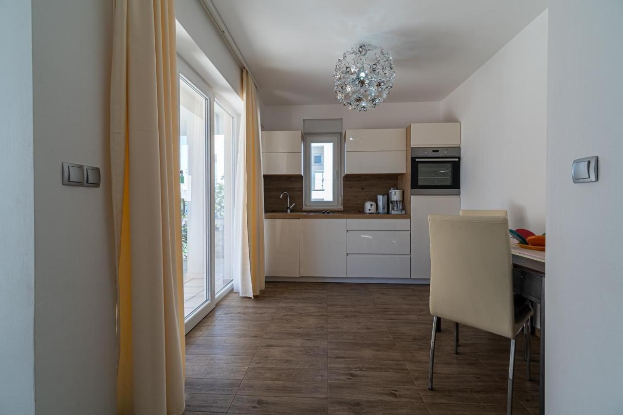 Apartment Kata