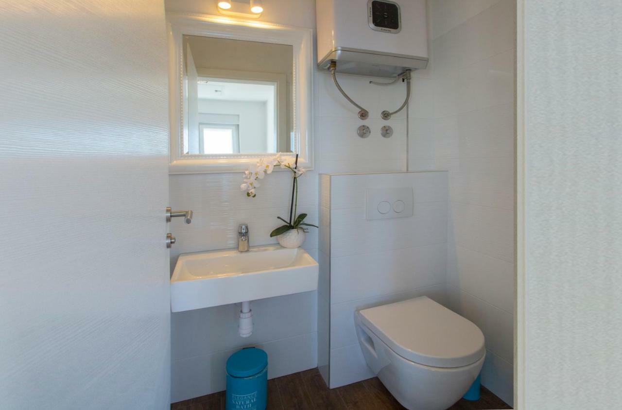 Apartment Kata